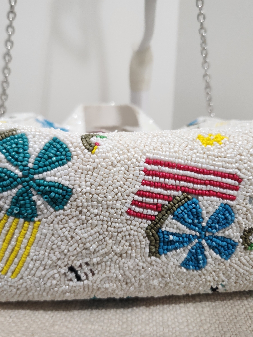 Handcrafted White Beaded Mini Toe with Multicolor Floral Motifs! - Picture 2 of 7